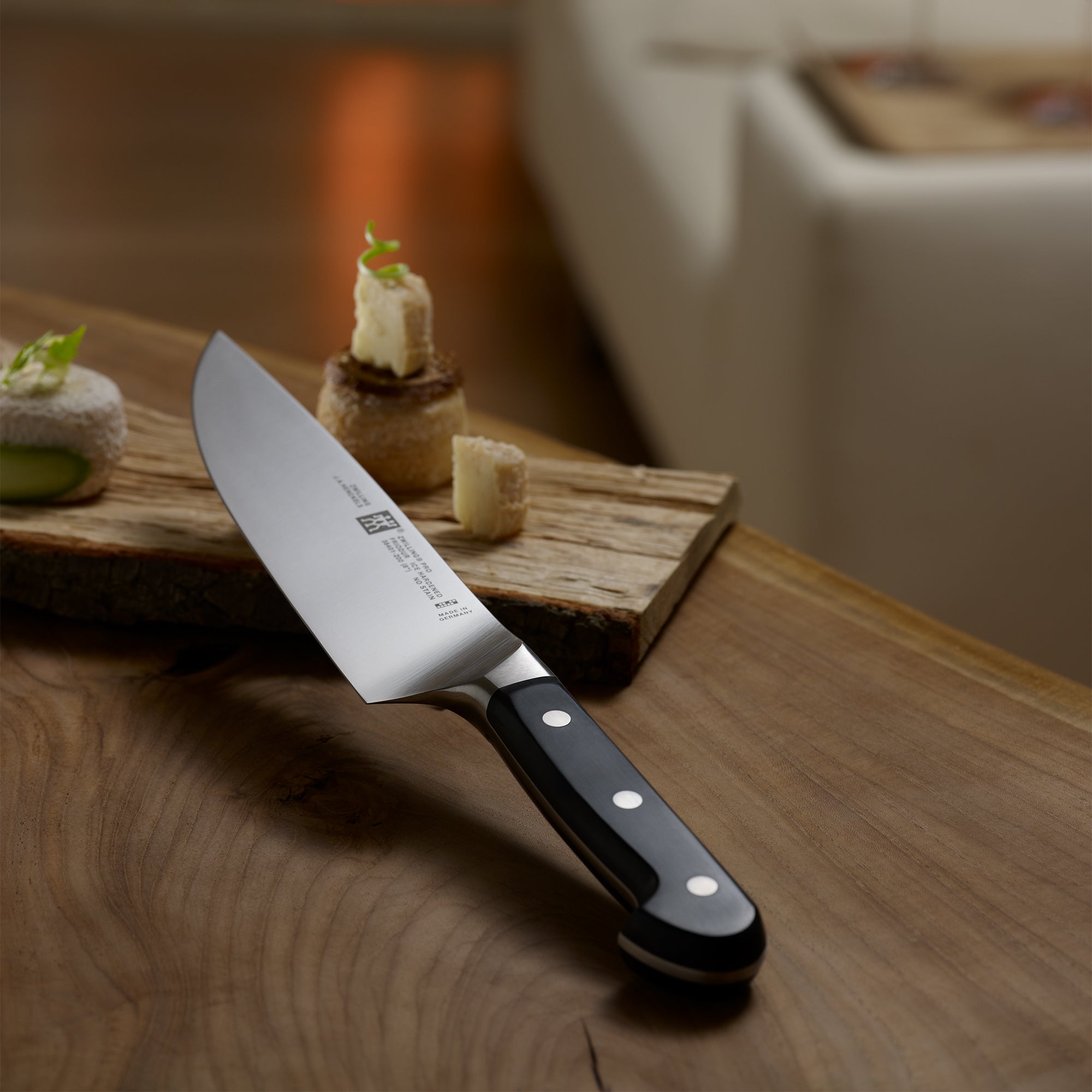 ZWILLING | PRO - Kokkekniv - Blad: 200mm