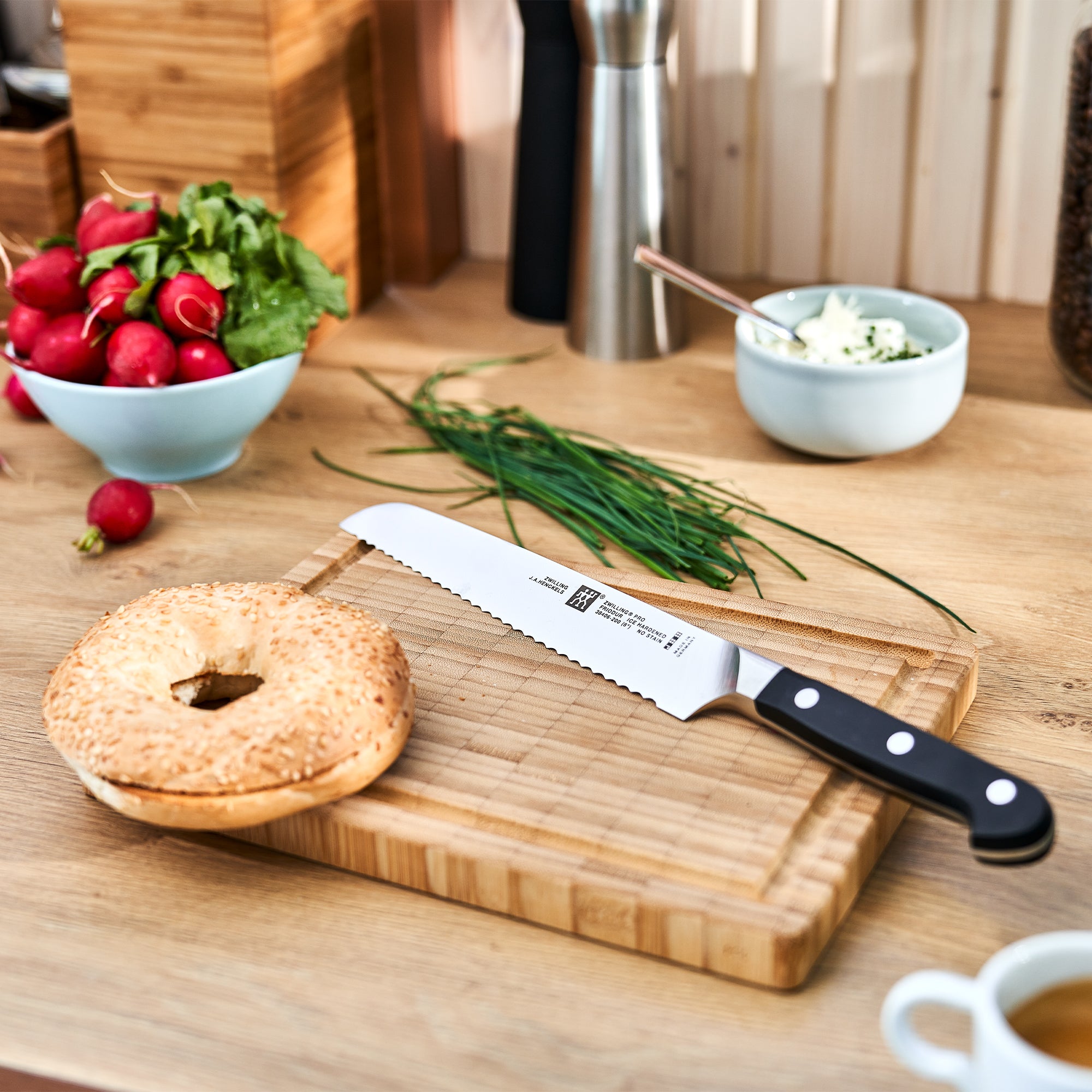 ZWILLING | PRO - Brødkniv - Blad: 200mm