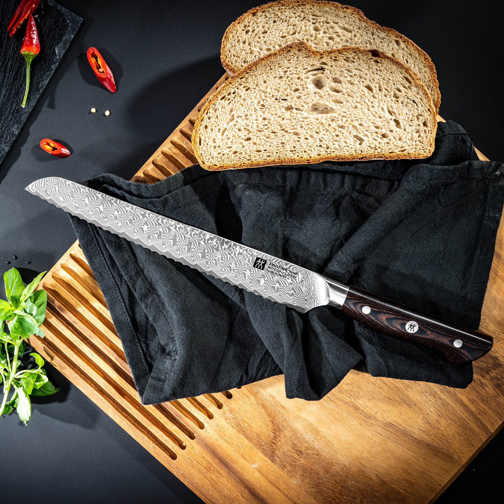 ZWILLING | TANREI - Brødkniv med savtakket skær - Blad: 230mm