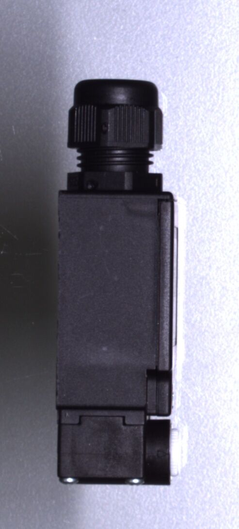 31885000