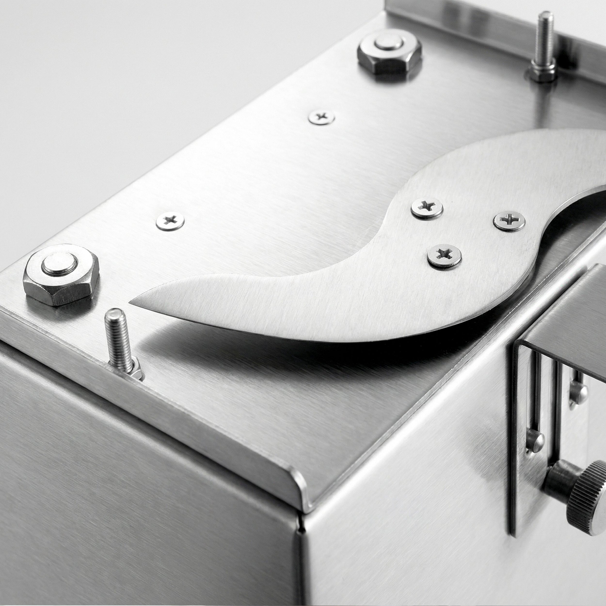 CSH_detail_knife.jpg