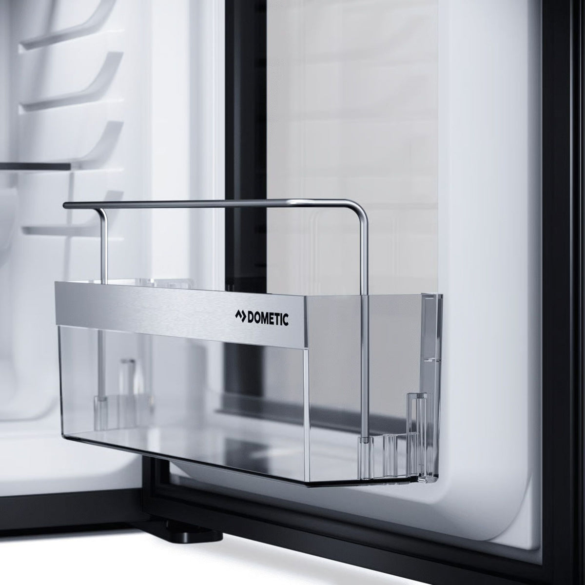 DOMETIC_EVOLUTION-N30G_detail_doorinside_right_1