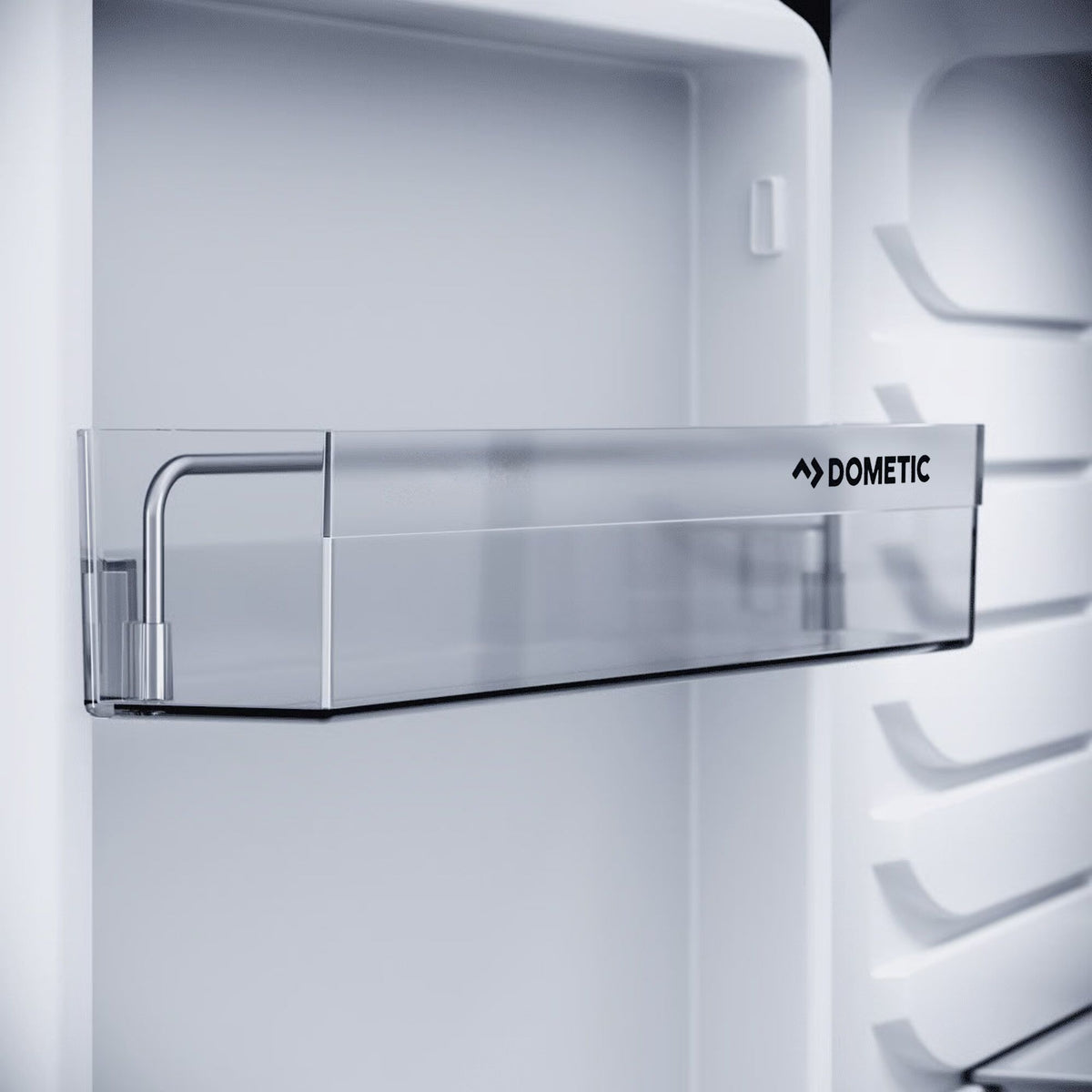 DOMETIC_detail_doorinside_left