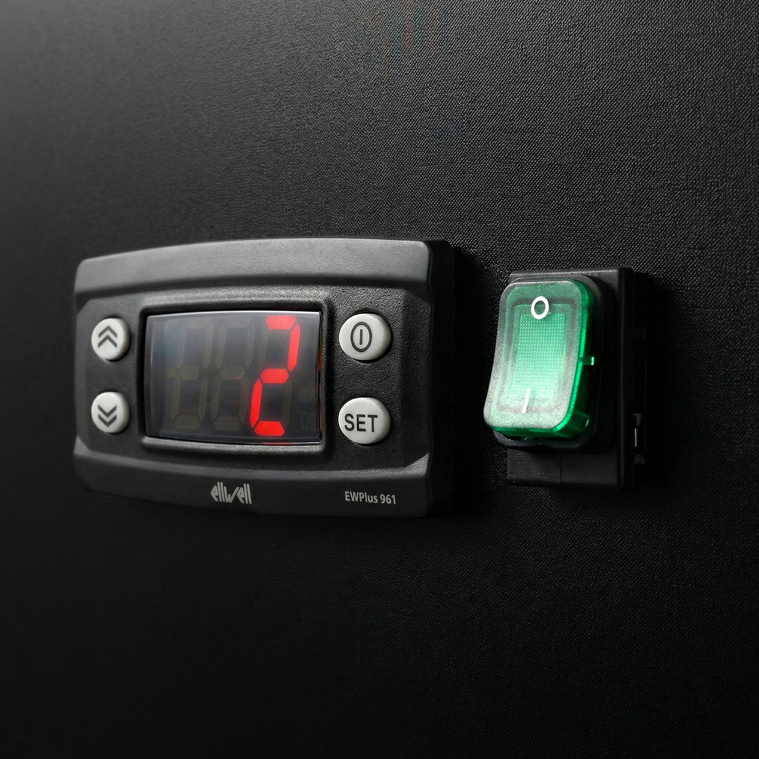 eliwell_detail_display.jpg